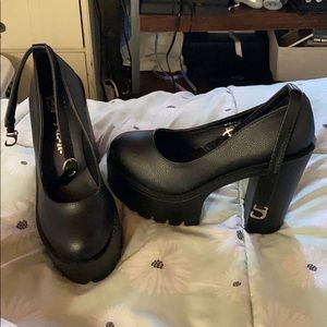 Black platform maryjane heels